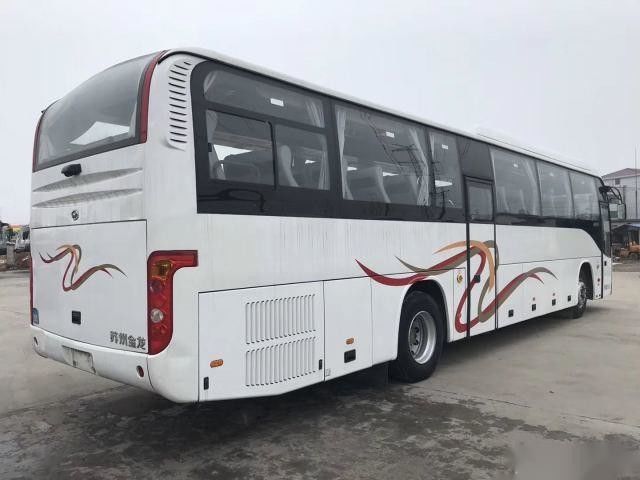 De lage van de de Chassis Euro III Goede Voorwaarde van het Kilometerluchtkussen Dubbele Deuren Gebruikte Modelklq6129 53 Zetels van de Busbus higer brand
