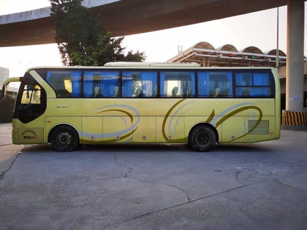 De gebruikte Goede Voorwaarde van Busbus left steering met AC Euro III de Modelzetels van XML6102 45 gebruikte Gouden Dragon Bus