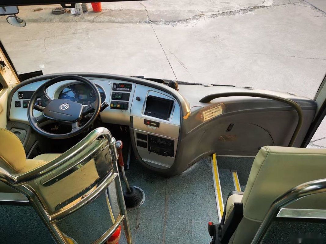 De gebruikte Goede Voorwaarde van Busbus left steering met AC Euro III de Modelzetels van XML6102 45 gebruikte Gouden Dragon Bus
