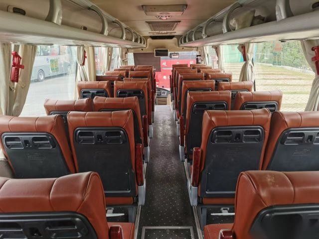 YOUNGMAN JNP6108 39 Bus van de Zetelswp 199kw de Achtermotor gebruikte Zetels van het het Luchtkussen de Chassis Verlaten Sturende Leer van de Passagiersbus