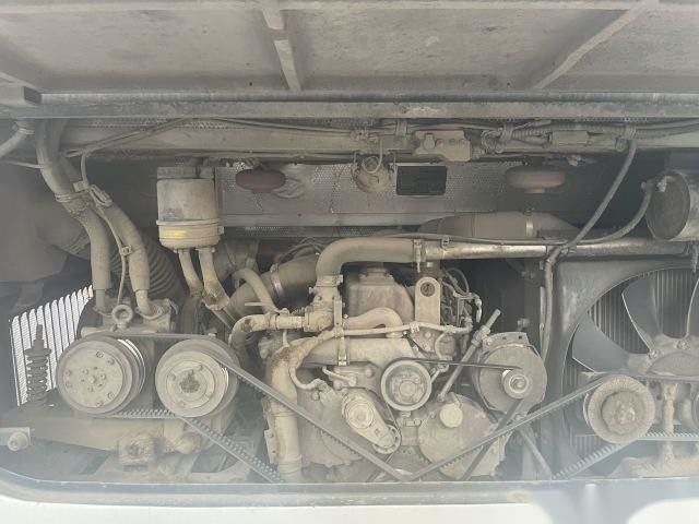 De gebruikte Hogere Bus Modelklq6882 39 van de de passagiersbus van het Zetelsstaal chassis gebruikte achter verlaten de motor162kw enige deuren van Yuchai stuurt