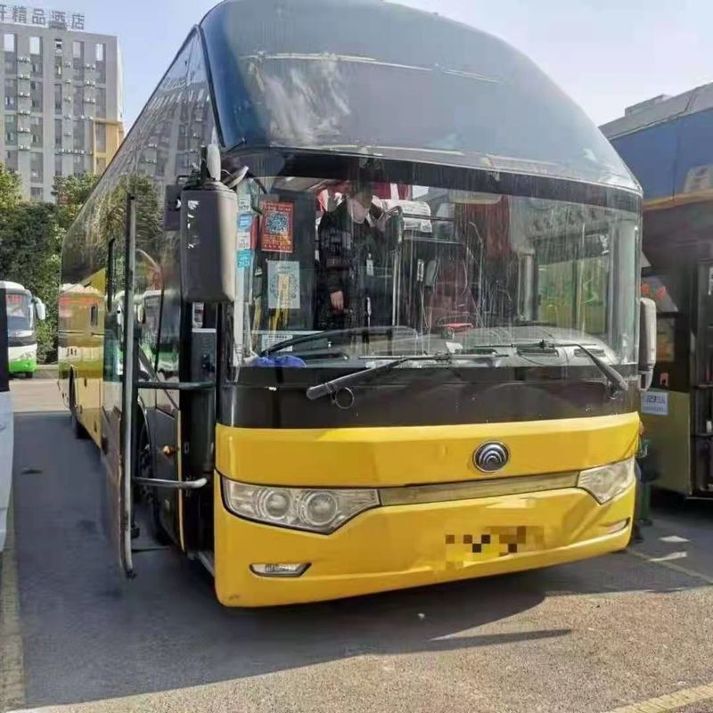 De gebruikte Yutong-Bussenzk6122 47 VIP Zetels met Toilet verdubbelen de Motor 247kw van Deurenweichai