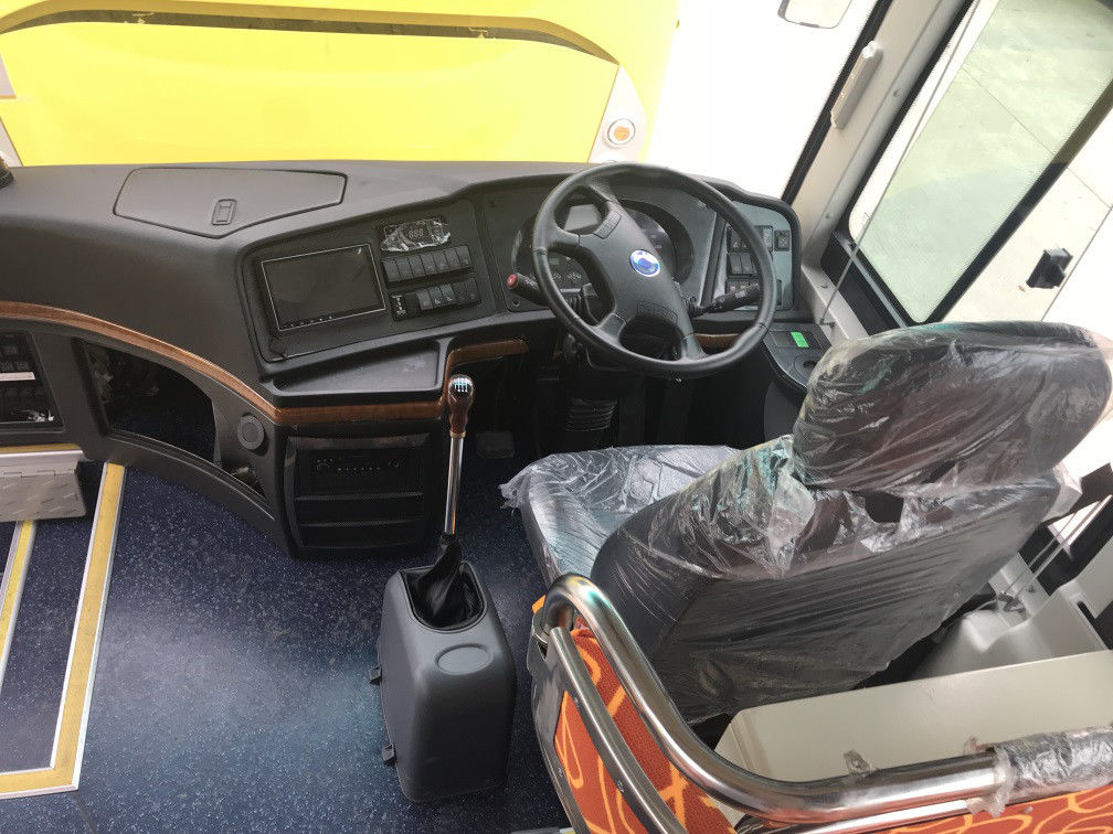 Nieuwe Shenlong-Bus Bus SLK6122D 47 Bus van Coatch van de Zetels de Rechtse Aandrijving Nieuwe met Dieselmotor