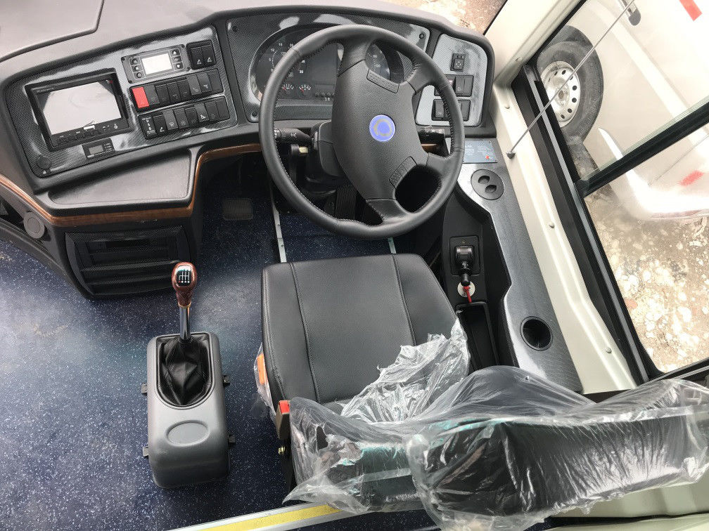 Nieuwe Shenlong-Bus Bus SLK6102CNG 35 Nieuwe het Toerismebus van de Zetels Rechtse Aandrijving met Dieselmotor