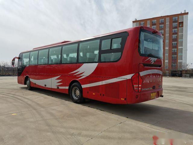 ZK6122 gebruikte Bus Bus Yutong Brand 55 van het de Motorstaal van de Zetels 2017 Lage Kilometer Achter de Chassisvip Zetels