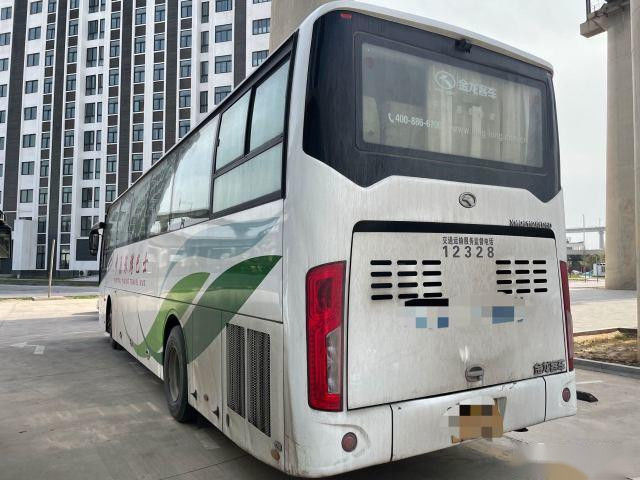 Gebruikte Bus Bus Kinglong XMQ6112 51 van de de Chassis Linkeraandrijving van het Zetelsluchtkussen Lage de Kilometer Naakte Verpakking