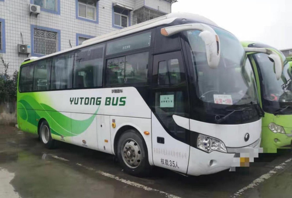De gebruikte Yutong-het Staalchassis van Bussenzk6858 35 Zetels kiezen Deur Gebruikte Passagiersbus uit