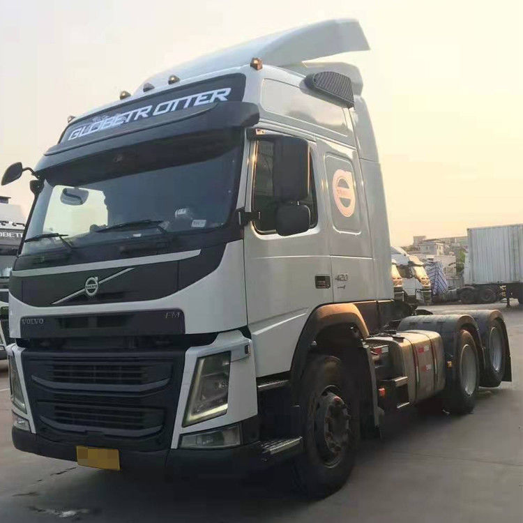 Gebruikte FM VOLV O 420 van de de Vrachtwagentractor van 440HP 460HP 6x4 Op zwaar werk berekende de Ladingsaanhangwagen