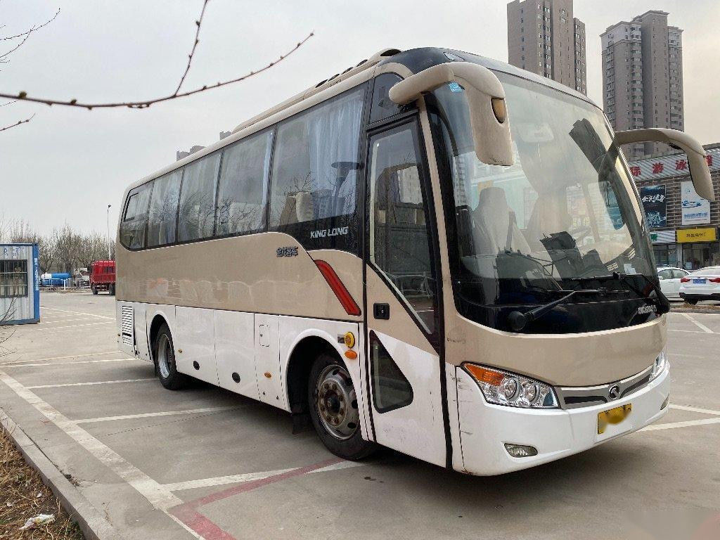 Gebruikte Kinglong-Bus Modelxmq6802 32 Bus van de de Chassis de Linkeraandrijving Gebruikte Reis van het Zetelsstaal