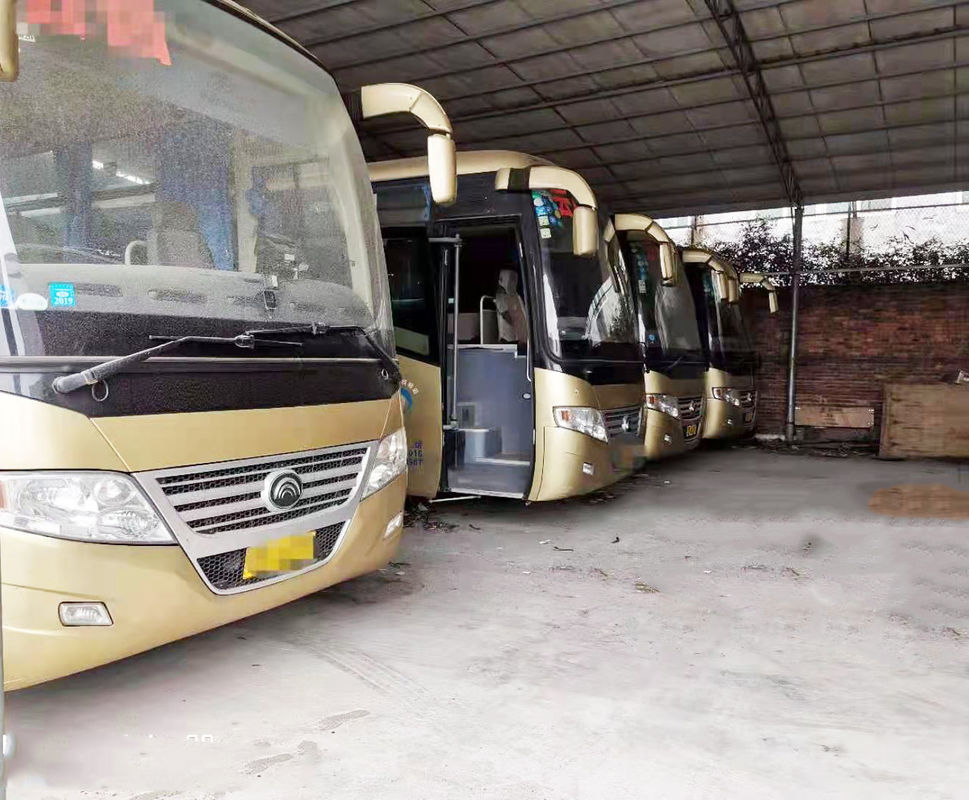 De diesel Voormotor Gebruikte Bus ZK6112D 52 van Yutong Model van de Zetels het Gele Linkeraandrijving