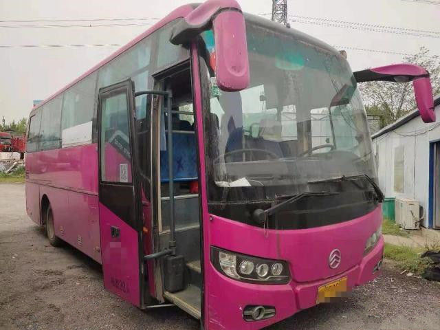 De huidige Gouden Draak XML6807 gebruikte Bus Bus 33 zetels gebruikte busdieselmotor 140kw Geen Ongevallenlhd Bus