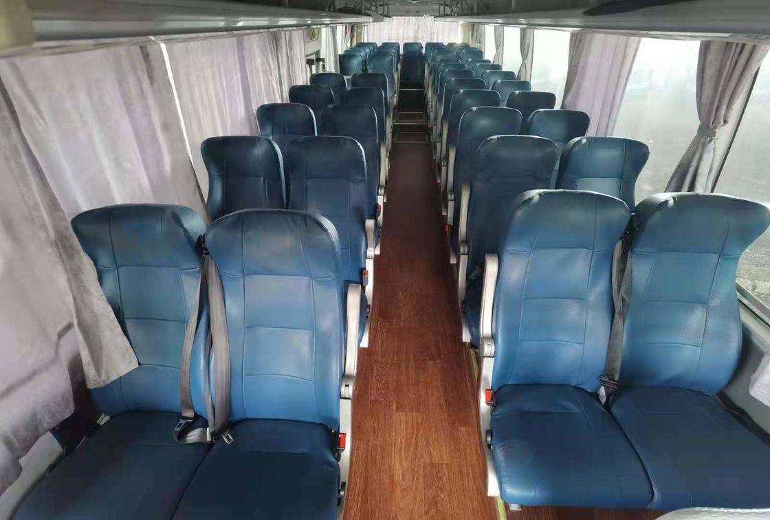 47 Zetels gebruikten de Gebruikte Bus Bus van Yutong ZK6115B Bus 2015 Dieselmotoren Nieuwe Brandstof van de Jaarleiding LHD
