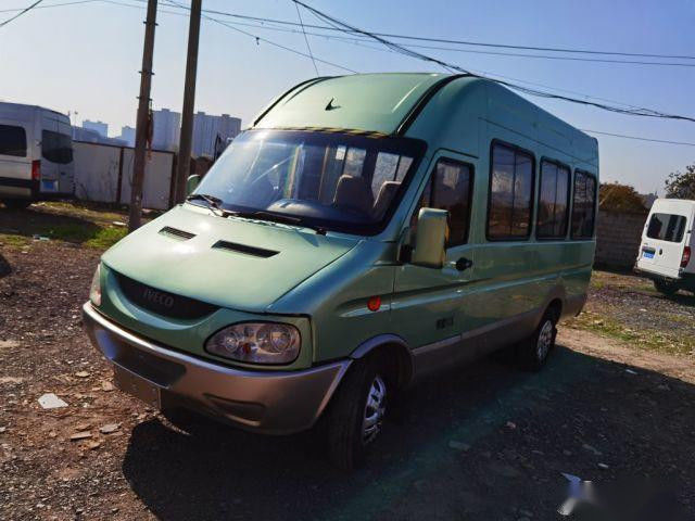 Gebruikte minibus 17 zitplaatsen merk 2.8T Dieselmotor Elektrische poort Euro III