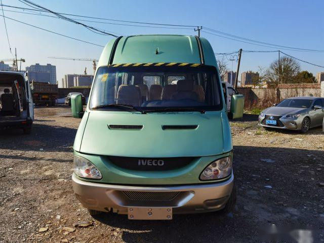 Gebruikte minibus 17 zitplaatsen merk 2.8T Dieselmotor Elektrische poort Euro III
