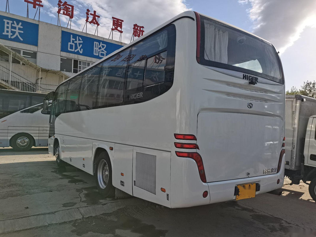 De gebruikte Zetels van de Reisbus KLQ6856 37 Verlaten de Chassis van het Leidingsstaal Euro III Gebruikte Hogere Bus