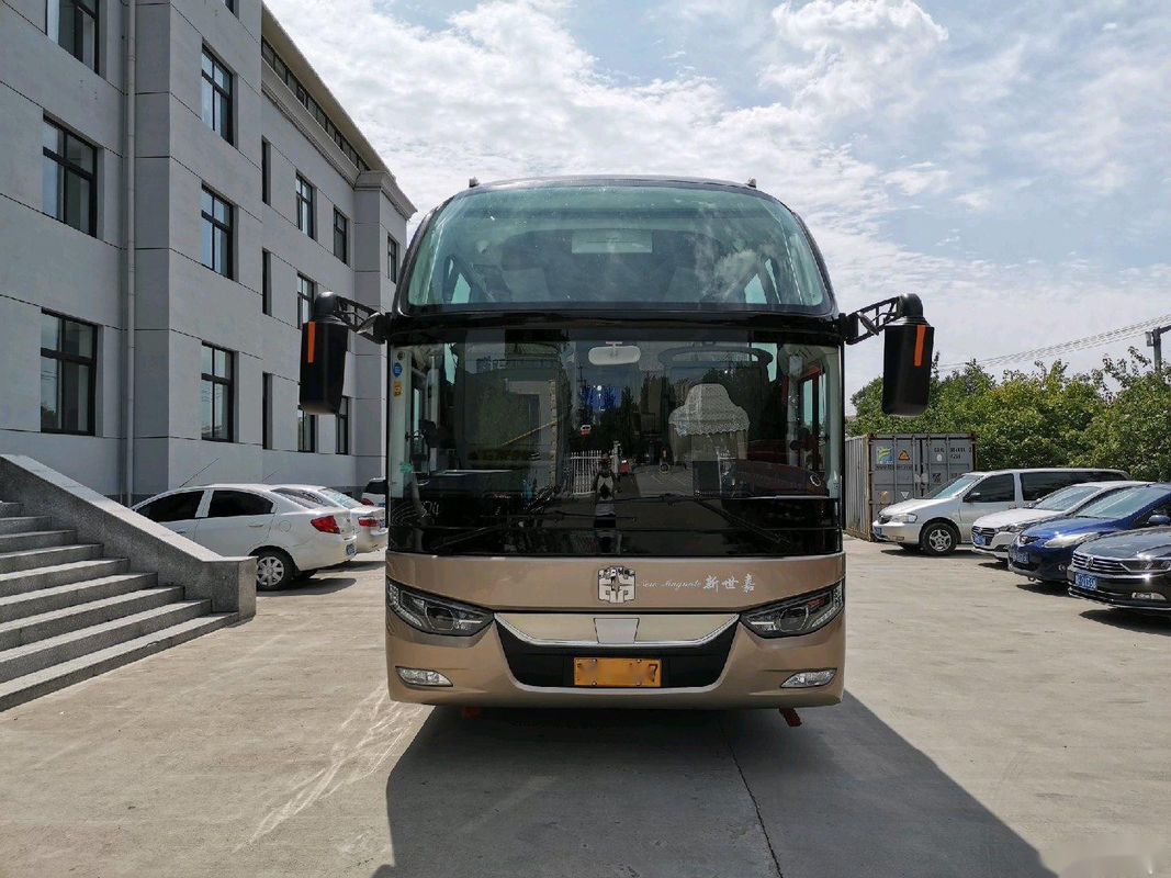 Gebruikte Zhongtong-Bus LCK6119 50 het Compartimenten Euro V 336kw Aiebag Chassis van de Zetels 2019 Grote Capaciteit