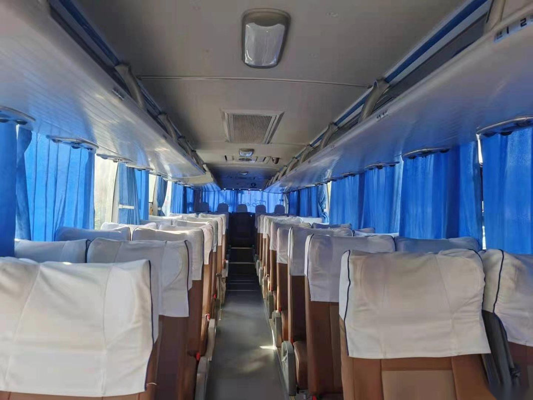 Gebruikte Yutong-Bus ZK6110 Verlaten Leiding 48 Zetels Dubbele Deuren Yuchai Achtermotor Lage Kilometer Gebruikte Reisbus