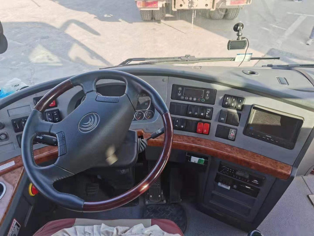 Gebruikte Yutong-Bus ZK6110 Verlaten Leiding 48 Zetels Dubbele Deuren Yuchai Achtermotor Lage Kilometer Gebruikte Reisbus