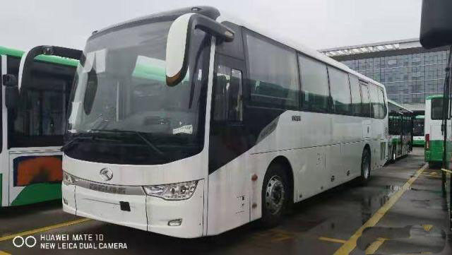 Gebruikte Kinglong-Bus 44 Chassis van het de Deurenluchtkussen van het Zetels de Nieuwe Merk Dubbele