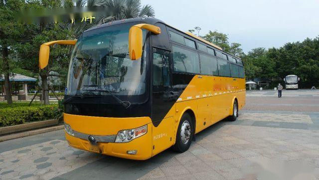 Gebruikte Yutong-Buszk6107 49 Zetels Verlaten de Chassis Yuchai van het Leidingsluchtkussen Achtermotor Lage Kilometer