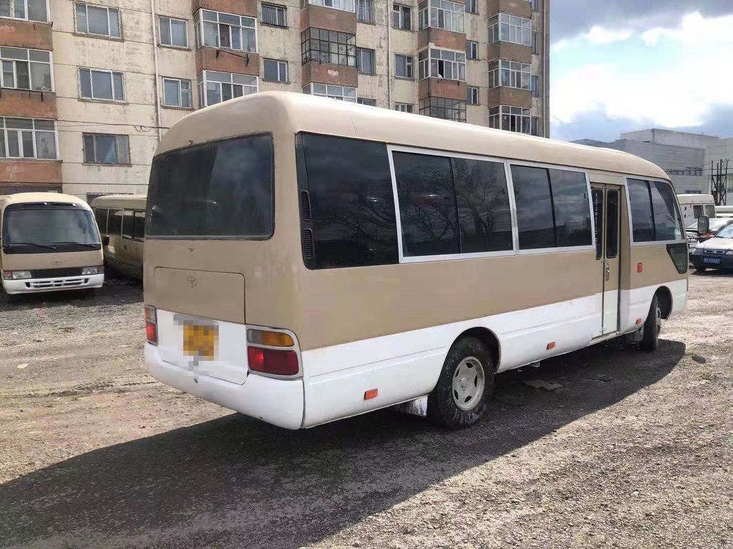 2010 Jaar 23 verliet de Zetels Gebruikte Onderlegger voor glazenbus, LHD Gebruikt Mini Bus Toyota Coaster Bus met Dieselmotor, Leiding