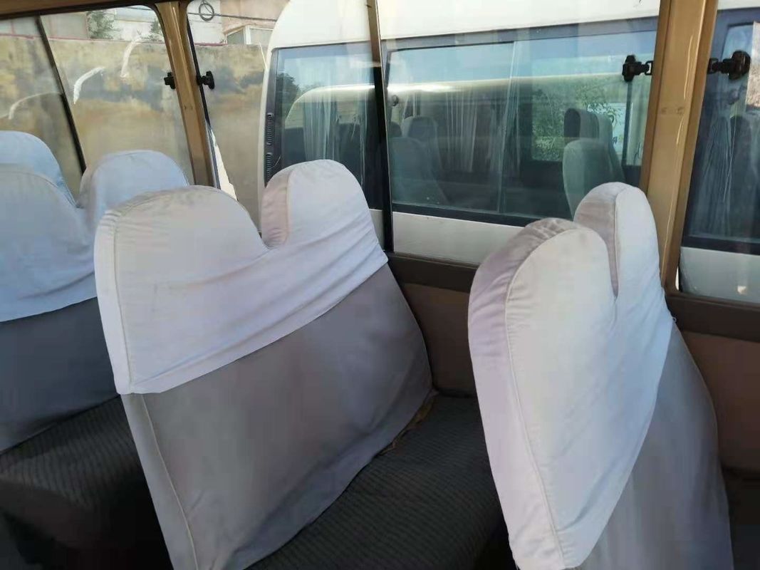 2009 Jaar 18 verliet de Zetels Gebruikte Onderlegger voor glazenbus, Toyota-Onderlegger voor glazenbus LHD Gebruikt Mini Bus With Diesel Engine, Leiding