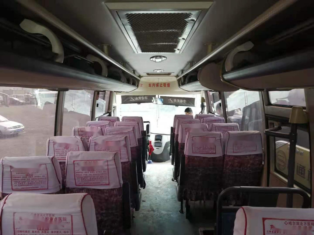 De gebruikte Kinglong-Lage Kilometer van Busxmq6900 Dubbele Deuren 39seats verliet de Chassis van het Leidingsstaal