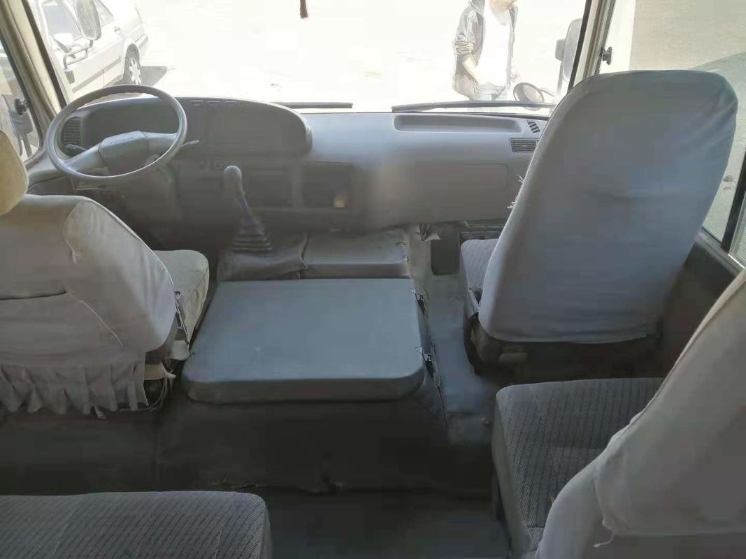 Lage Kilometer van de dieselmotor1hz 23-29seats gebruikte de Linkeraandrijving Onderlegger voor glazen van het de Bus Japanse Merk van de Passagiers de Bus Gebruikte Onderlegger voor glazen