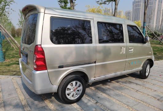 2013 Auto 7 van Jaarwuling de Wijze van de de Brandstoflhd Aandrijving van Zetelsmini bus used cars gasoline