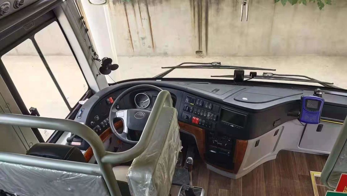 Gebruikte Yutong-Bus ZK6120HQ5Y 50 Diesel van het Zetels 2020 Jaar Hand Gebruikte Bus voor Passagier