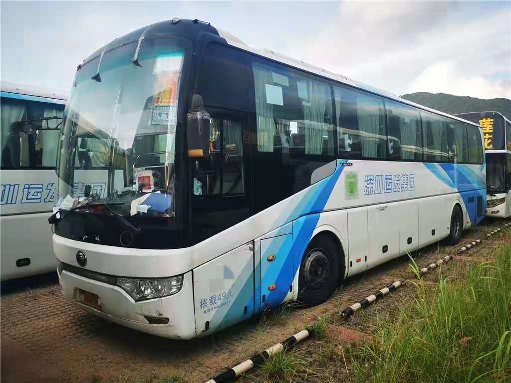 Van de de Buszk6122hq Gebruikte Bus van Yutong van het 49 Zetels 2013 Jaar het Tweedehandse bus Gebruikte Veredelingsmiddel van Bus With Air