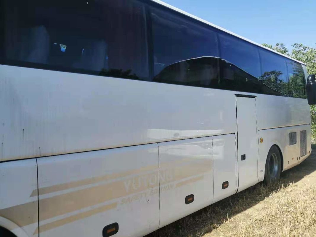 55 Zetels gebruikten in goede staat van de BusBus 2011 van Yutong ZK6127H de Bus Gebruikte van het Jaar Nieuwe Zetels Dieselmotor RHD