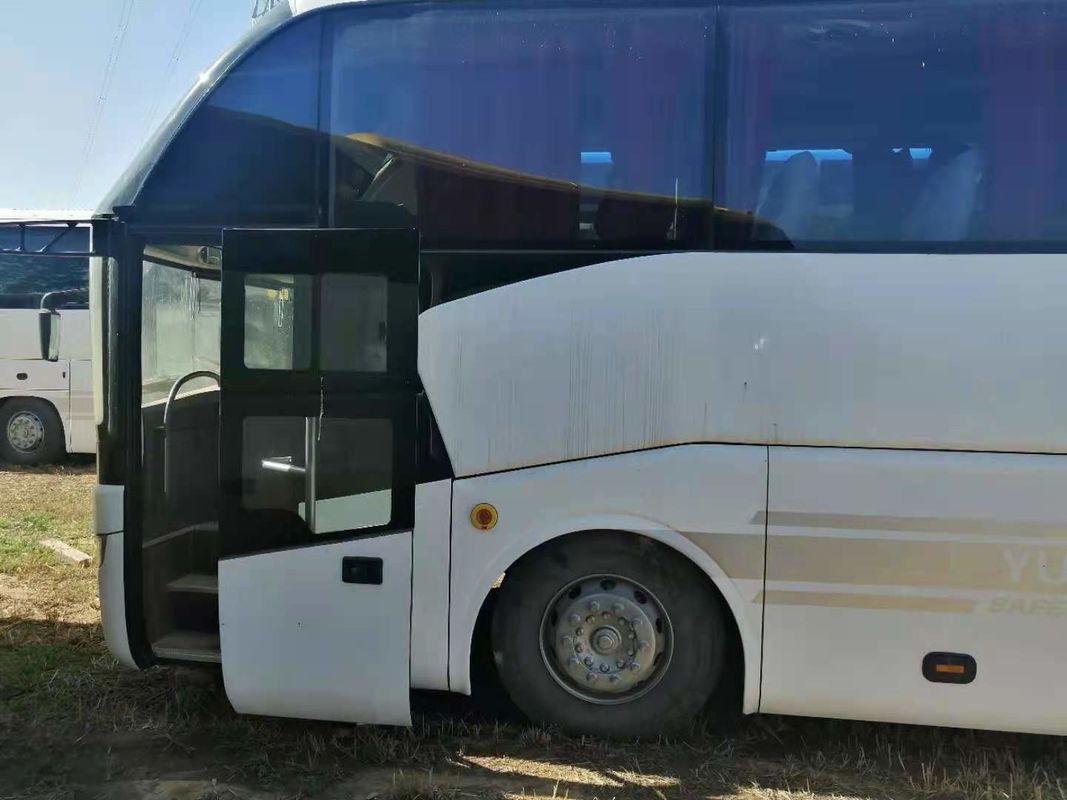 55 Zetels gebruikten in goede staat van de BusBus 2011 van Yutong ZK6127H de Bus Gebruikte van het Jaar Nieuwe Zetels Dieselmotor RHD