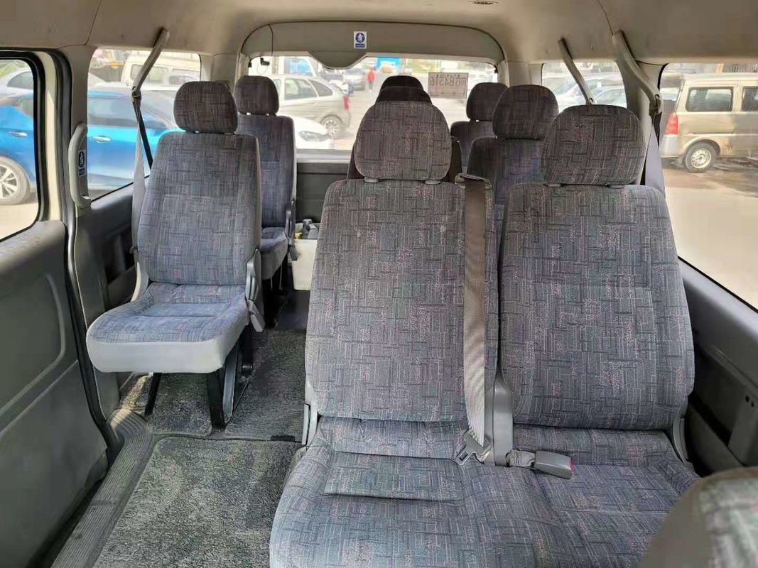 10 de zetelsdiesel Toyota Gebruikt Mini Bus With Gasoline Engine AC rust Geen Ongevallen 2013 Jaar uit