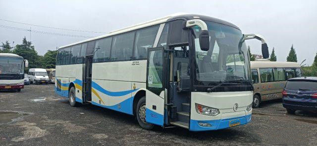 De gebruikte Reisbus voor Afrika gebruikte de Gouden van het Luchtkussenchassis van Dragon Bus Yuchai Rear Engine 233kw 53seats Euro IV Lage Kilometer