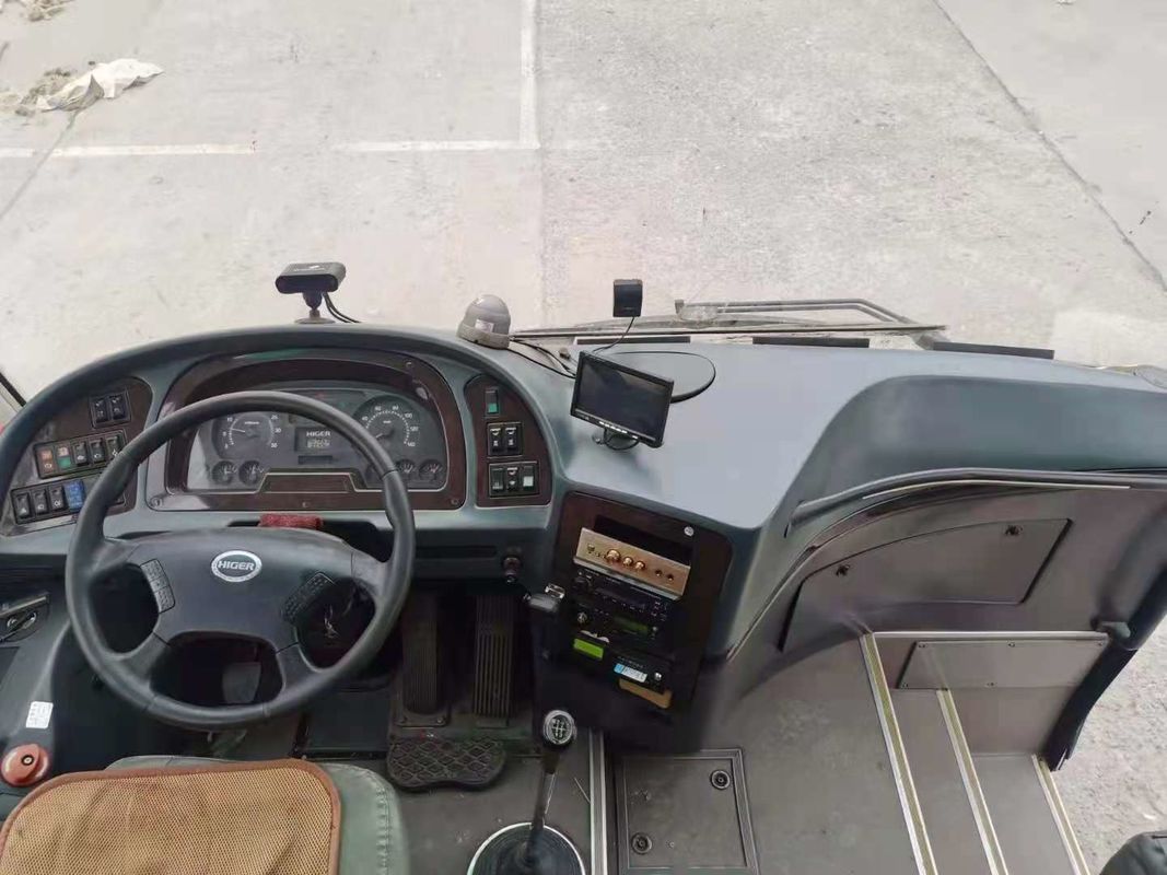 Gebruikte Hogere Bus KLQ6808 35 de Achter Gebruikte Motor 140kw van Zetelsyuchai de Lage Kilometer van Busbus steel chassis
