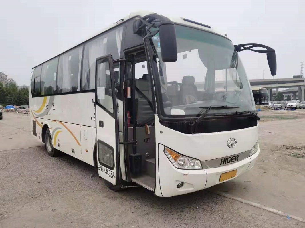 Gebruikte Hogere Bus KLQ6808 35 de Achter Gebruikte Motor 140kw van Zetelsyuchai de Lage Kilometer van Busbus steel chassis