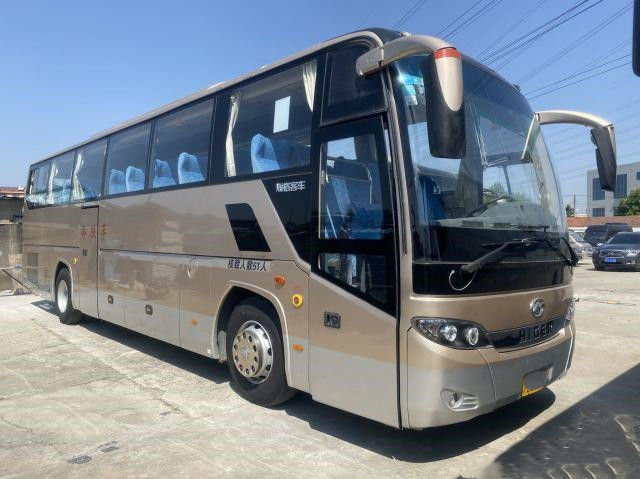 De gebruikte Chassis van het de Motorluchtkussen van Busbus higer brand KLQ6115 51seats Weichai Achter verdubbelen Deuren Verlaten Leiding