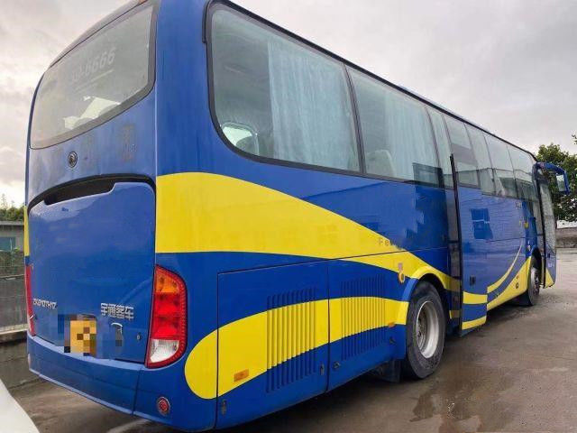 Van de de Tweede Handbus 54seats van het Yutongmerk de Deuren van Diesel de Dubbele Achterbus van de Passagiersyutong Motoryuchai Euro IV Gebruikte