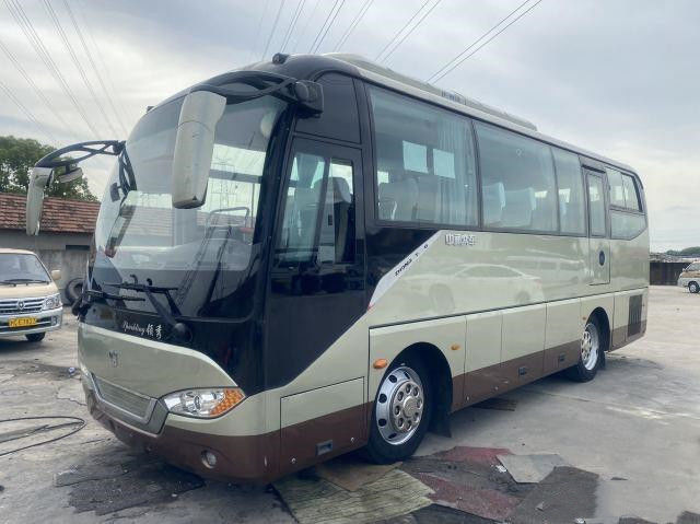 Gebruikte van het het Merk35seats Luchtkussen van Zhongtong van de Reisbus van de Chassisyuchai van de Motor Nieuwe Zetels Achter Grote de Capaciteitsbus 2+2layout