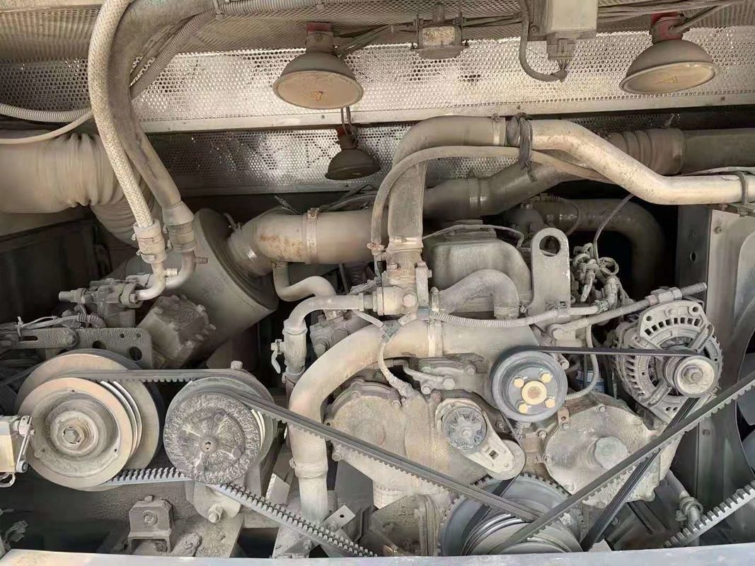 De huidige Gouden Draak XML6897J13 gebruikte Bus Bus 39 Zetels Gebruikte Busdieselmotor Geen Ongevallenlhd Bus
