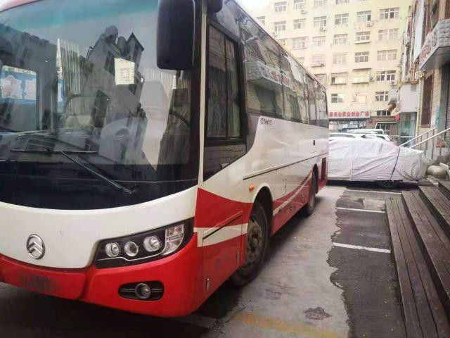 Gebruikt Gouden Dragon Bus XML6757 gebruikte Achter de Motor127kw Euro IV Hoogte van Yuchai van de Reisbus 33seats 2016 - kwaliteitsbus Bus
