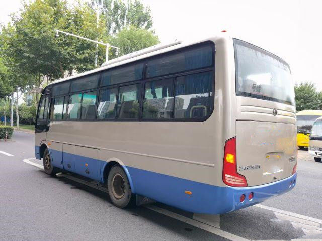 Gebruikte Yutong Mini Bus ZK6752D Yuchai Front Engine Good Passenger Coach 30 Zetels 103kw
