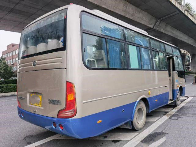 Gebruikte Yutong Mini Bus ZK6752D Yuchai Front Engine Good Passenger Coach 30 Zetels 103kw
