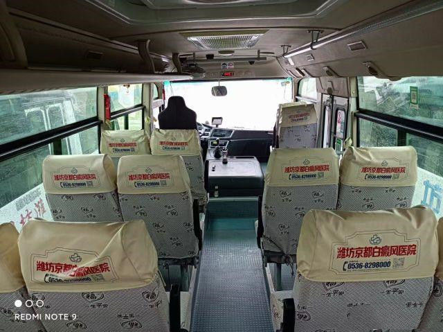 Gebruikte Dongfeng-Bus 22 Zetels gebruikte van het de Motor96kw 2020 Jaar van Mini Bus EQ6660 Weichai Lage de kilometer Goede Voorwaarde
