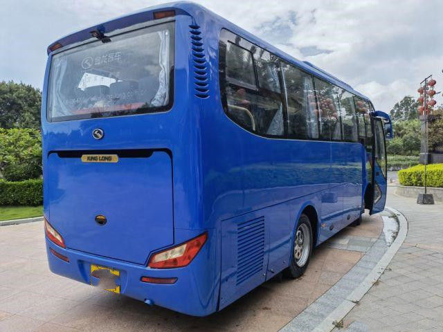 Het gebruikte Modelxmq6859 Merk Kinglong 35 Zetels Lage Kilometer Euro III Gebruikt Mini Coach van de Reisbus