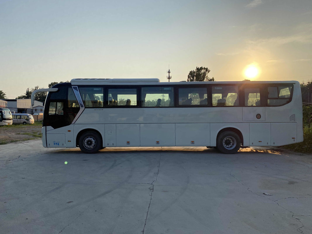De nieuwe Typebus Bus Golden Dragon XML6122 52 de Dubbele Deuren van Luxezetels gebruikte Passagiersbus 12meter LHD