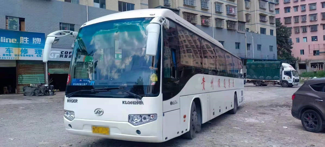 De huidige Nieuwe Aankomst gebruikte Hogere KLQ6129TA-Bus Bus 53 Zetelsdieselmotor Gebruikte Bus met Yuchai-Motor