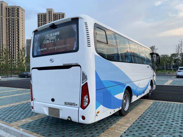 De tweede Hand Kinglong gebruikte Bus Bus 36 de Bussenmerk XMQ6829 van de Zetels Hand Linkeraandrijving