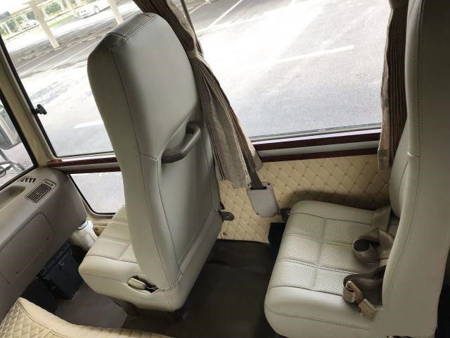 De Onderlegger voor glazen Witte Gouden van de bus Tweede Hand voor de Onderlegger voor glazen van Voorraadnegeria LHD Mini Bus Diesel Promition Price Toyota